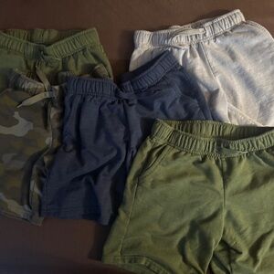 Kids Shorts bundle of 5 - Green, Blue, Gray, Camouflage size medium 8